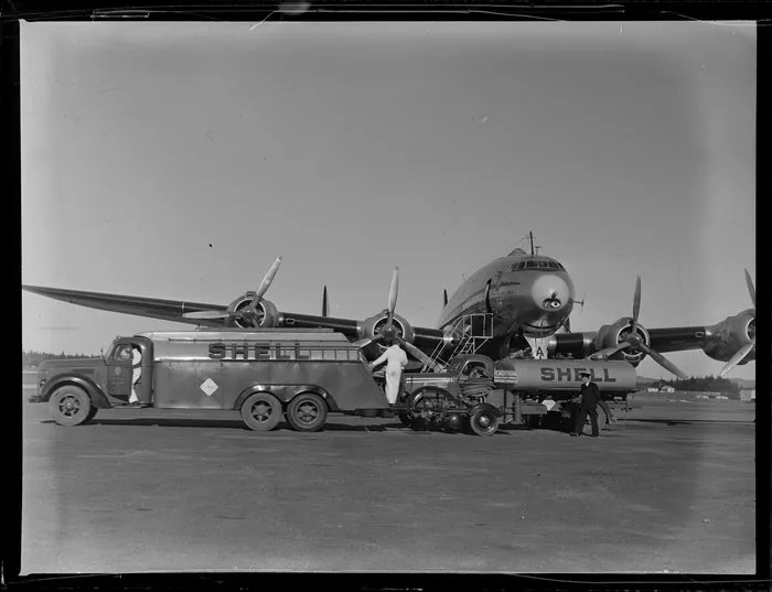 Shell Company, refuelling trucks, Whenuapai