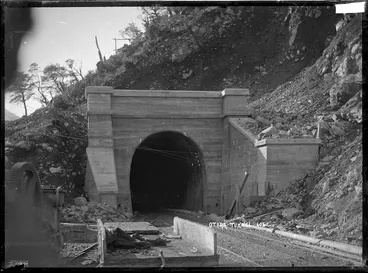 Image: Railway tunnel at Bealey Flat