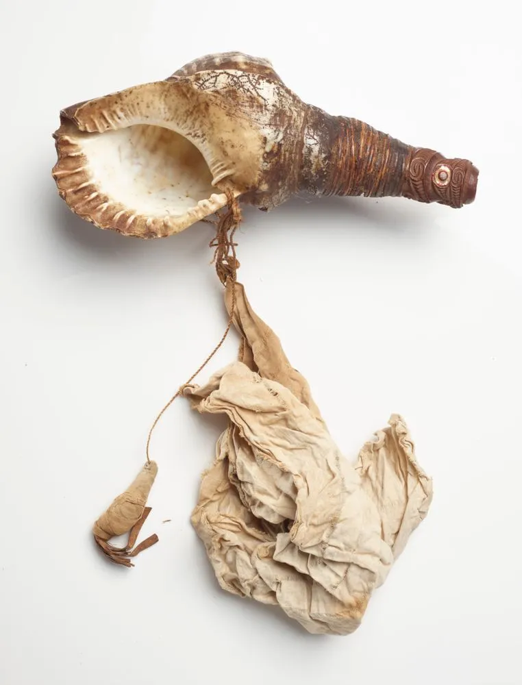 Pūtātara (shell trumpet)