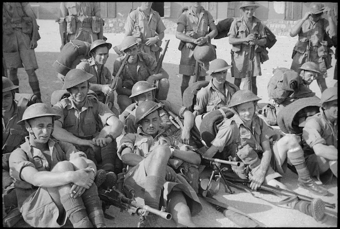 NZ troops after arrival in Egypt from Greece