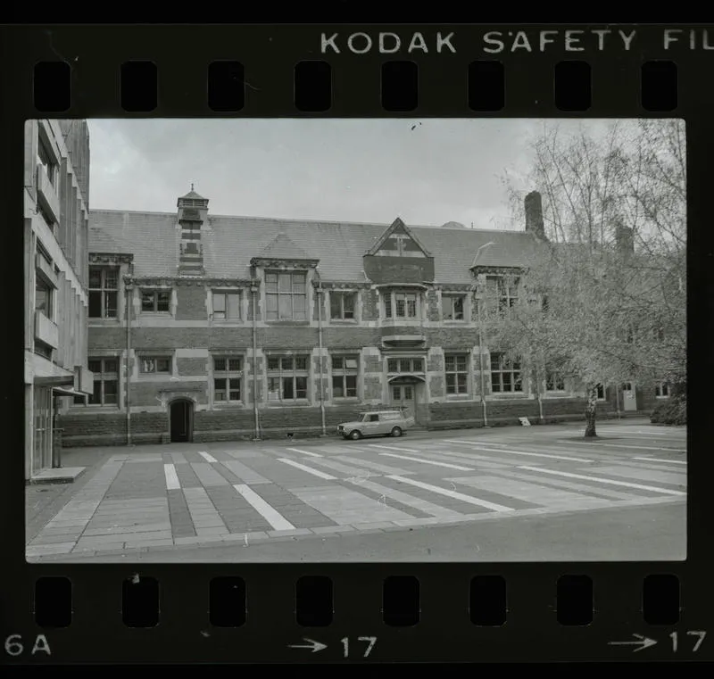 Negative: Christ's College