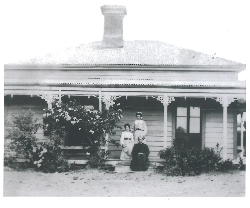 White Homestead, Glenmore Road