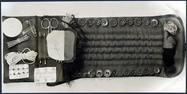 'Hussif' or 'Housewife' presented to soldiers