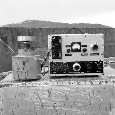 Image: b. Meter, laboratory,