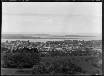 Image: Onehunga and Māngere from One Tree Hill, 1926