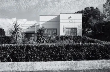 Image: Stucco house #3, Tawa Street, Wanganui