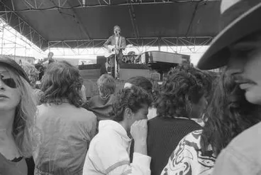 Image: Crowd. Concert for Rainbow Warrior, Mt Smart Stadium, Auckland