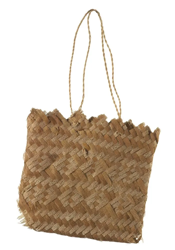 Kete (lacebark bag)