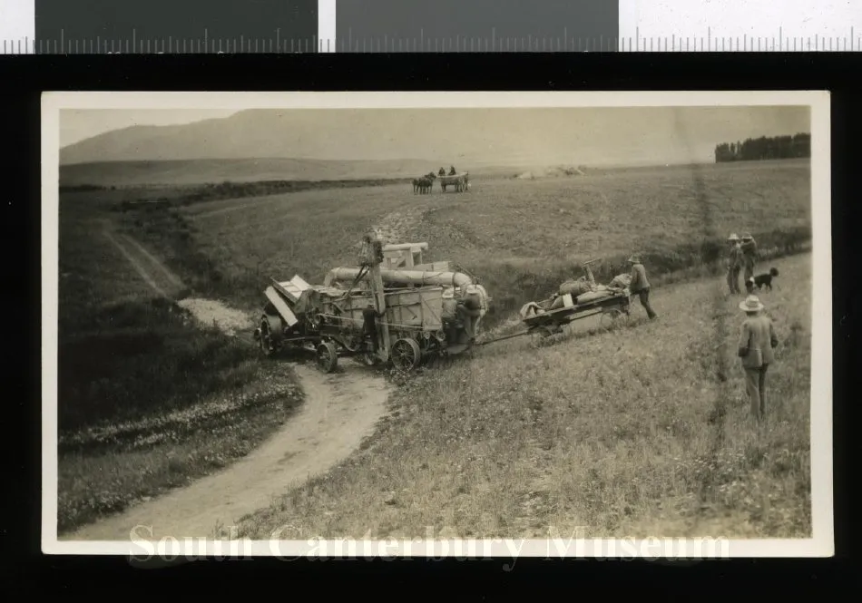 Hart-Parr tractor pulling the Red River Special Tin Mill