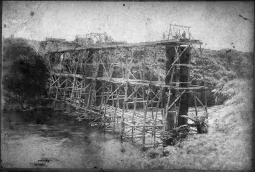 Image: Hamilton Railway Bridge under construction