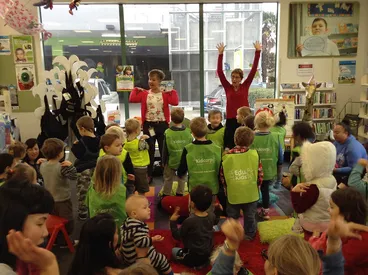Image: New Zealand Sign Language Week at Shirley Library