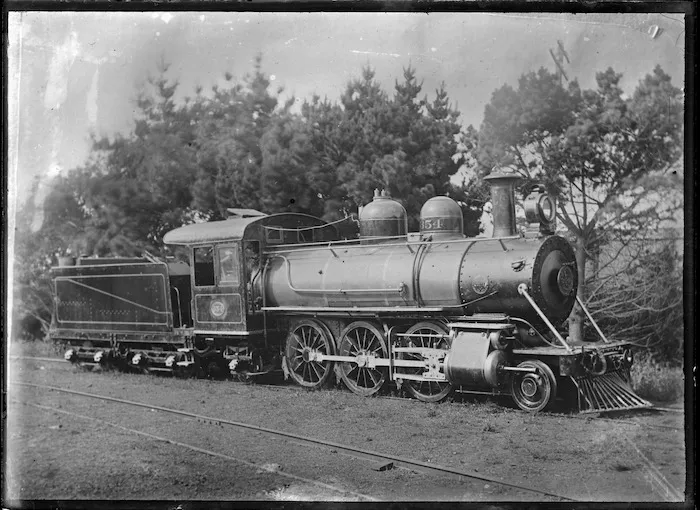 N class steam locomotive, NZR 354, 2-6-2 type.