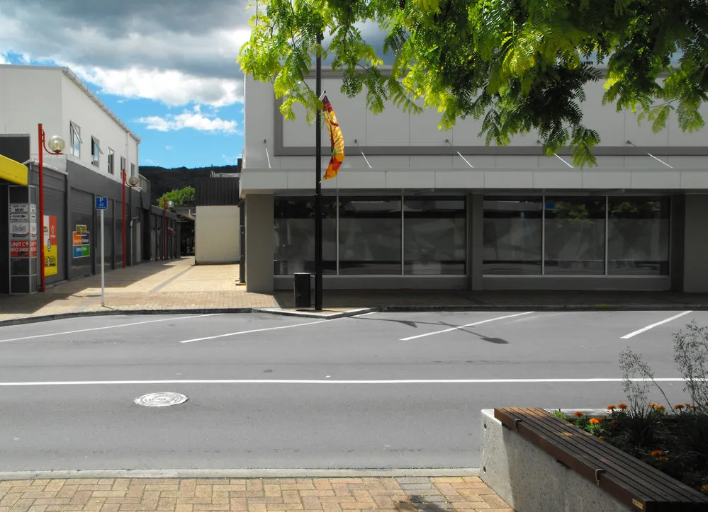 Main Street, north side; No. 139; the Centre Walk