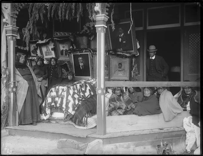 Maori group attending the tangi of Makere Wikitoria Taitoko, at Putiki