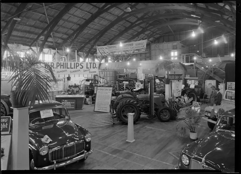 Winter Show, Interior