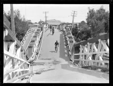 Image: Wairoa Bridge, Napier Earthquake, 1931