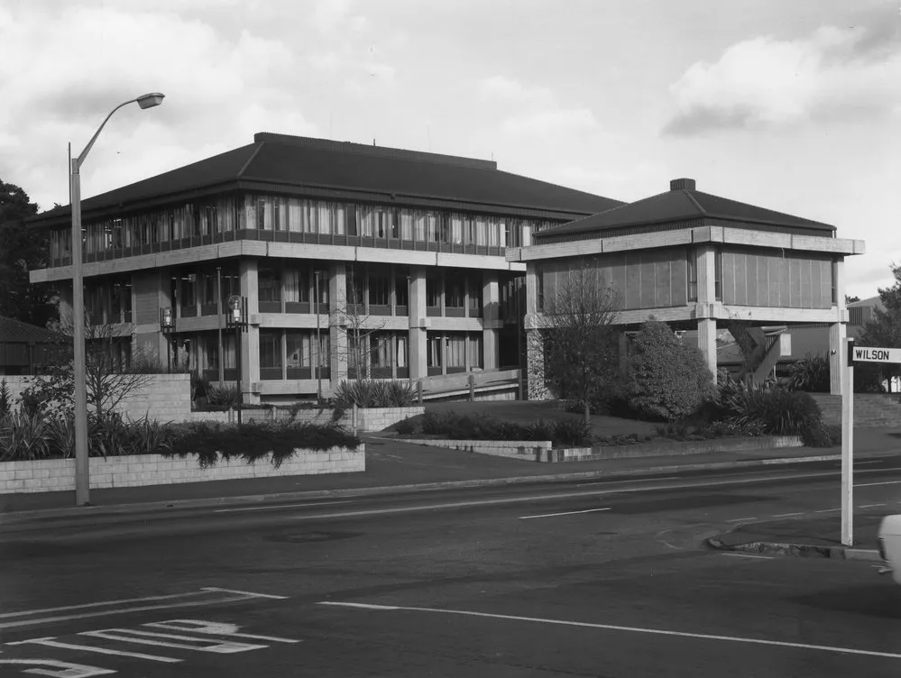 Civic administration building, Fergusson Drive.