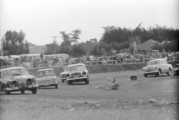 Image: Saloon car race, Levin