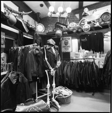 Image: Hunters and Collectors, Karangahape Road, Auckland Central, 1990