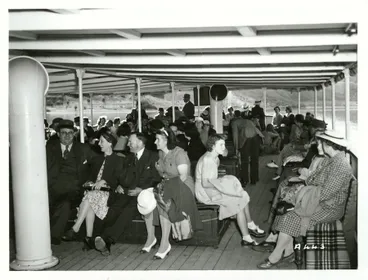 Image: Lake Wakatipu, Otago