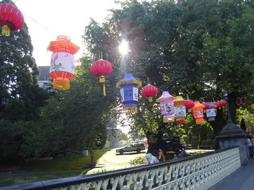 Image: Lanterns over Victoria Street Bridge