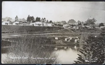 Image: Postcard – Hamilton East from across the river