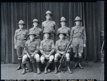 Image: Film Negative: Christ's College shooting eight 1926