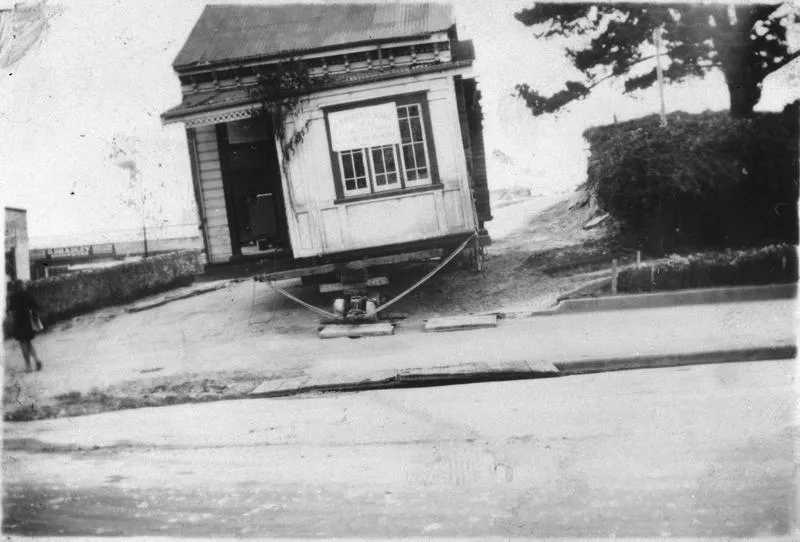 Removal of Garden Place Hill home