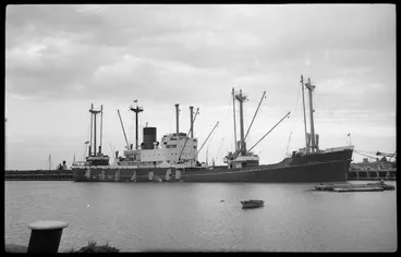 Image: Koraki, ship.