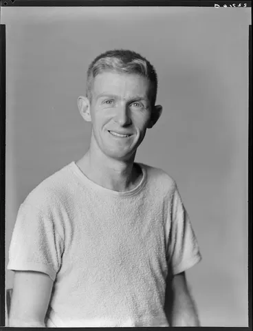Image: Murray Halberg, New Zealand middle distance runner