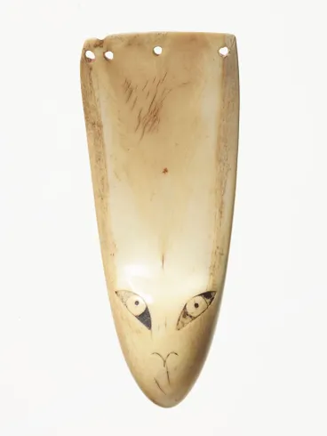 Image: Rei Niho Paraoa (sperm whale tooth pendant)