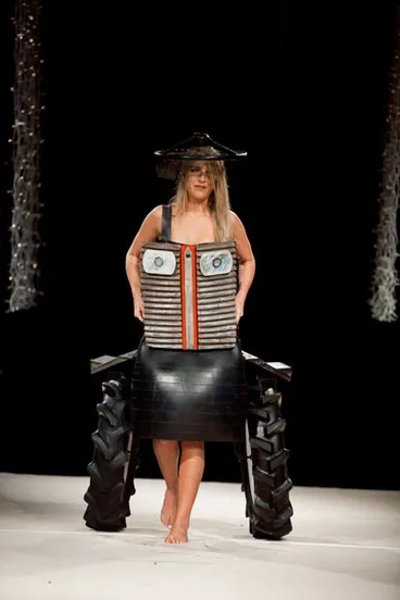 Ag Art Wear Image: Ag Art Wear