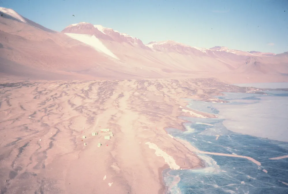 Wright Valley- Vanda Station