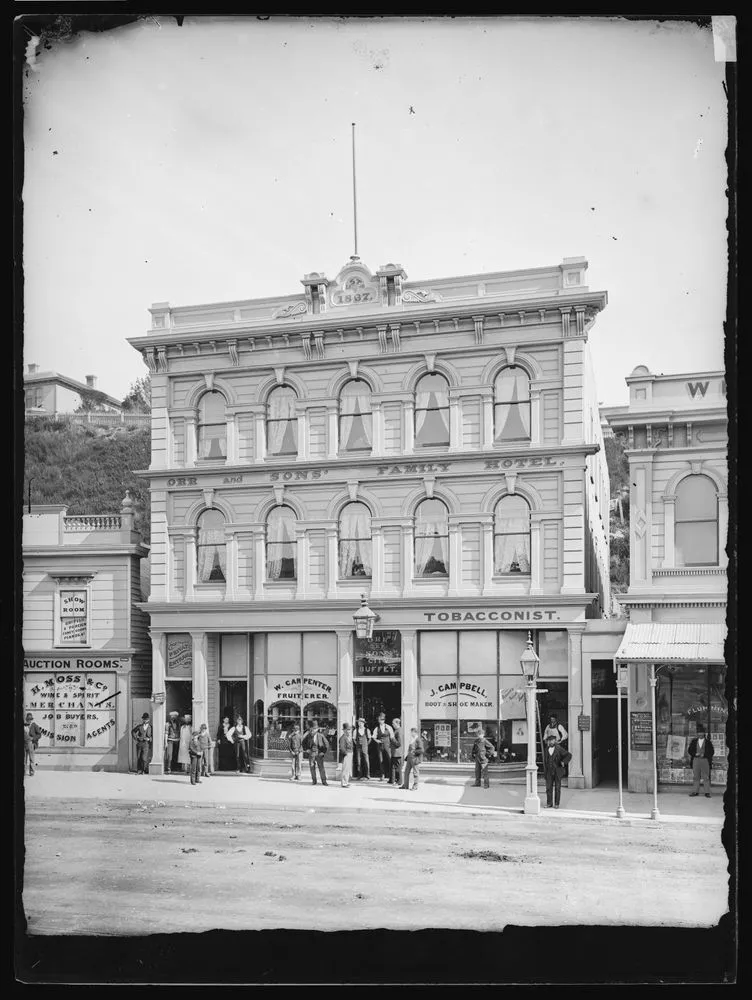 Orr and Sons Family Hotel, Lambton Quay