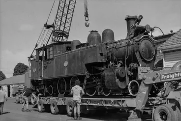 Image: Photograph of locomotive WW 491