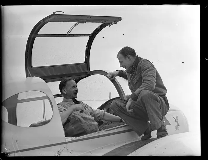 Messrs Rawnsly and Young, Wellington Aero Club