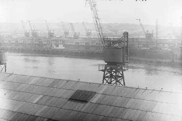 Image: Auckland waterfront from Queens Wharf, 1931