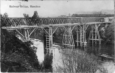 Image: "Railway Bridge, Hamilton"