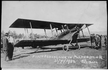 First aeroplane to land in Palmerston North Image: First aeroplane to land in Palmerston North