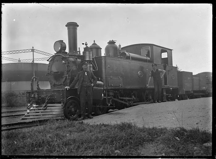 L Class steam locomotive, NZR 207, 4-4-2T type, ca 1903.