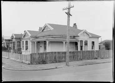 Image: Villa, Sydney St., Petone