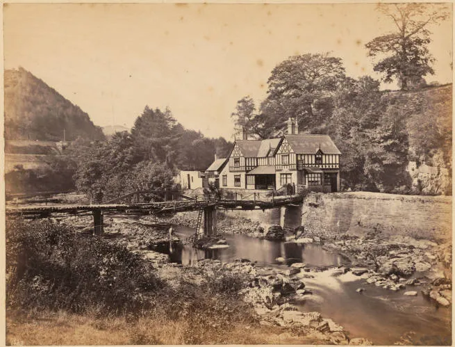 Chain Bridge Inn, Berwyn