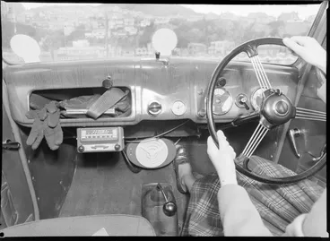 Image: Car interior showing Gulbransen car radios