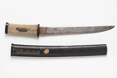 tantō, short sword