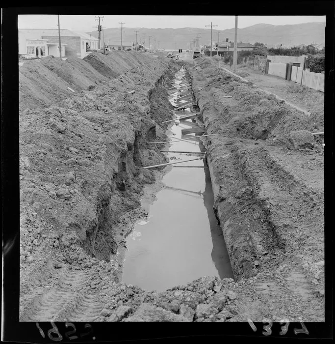 Construction trench on the Petone side of the Hutt Estuary Bridge
