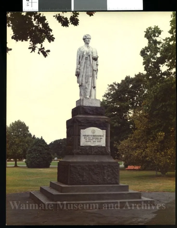 Memorial statue of Dr Margaret Cruickshank