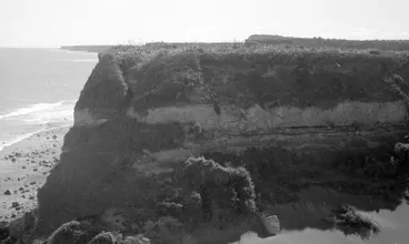 Image: Waimate pā, Kapuni river