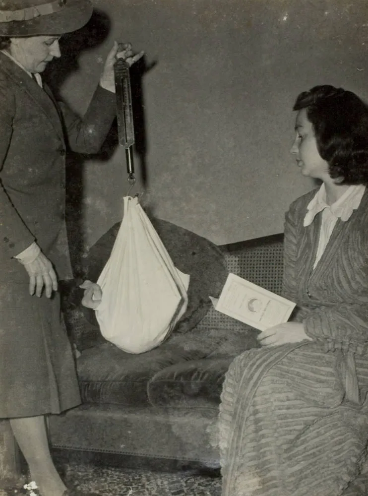 The Plunket nurse calls, Auckland, 1947