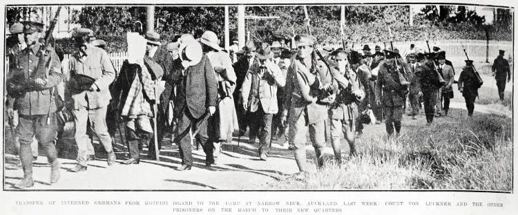 Transfer of interned Germans from Motuihi Island to the camp at Narrow Neck, Auckland, last week: Count von Luckner and the other prisoners on the march to their new quarters