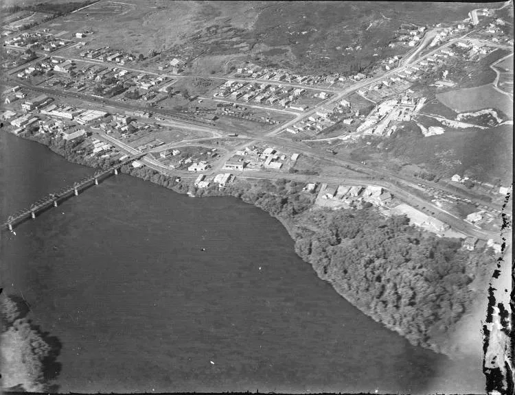 Huntly and Waikato River from the air